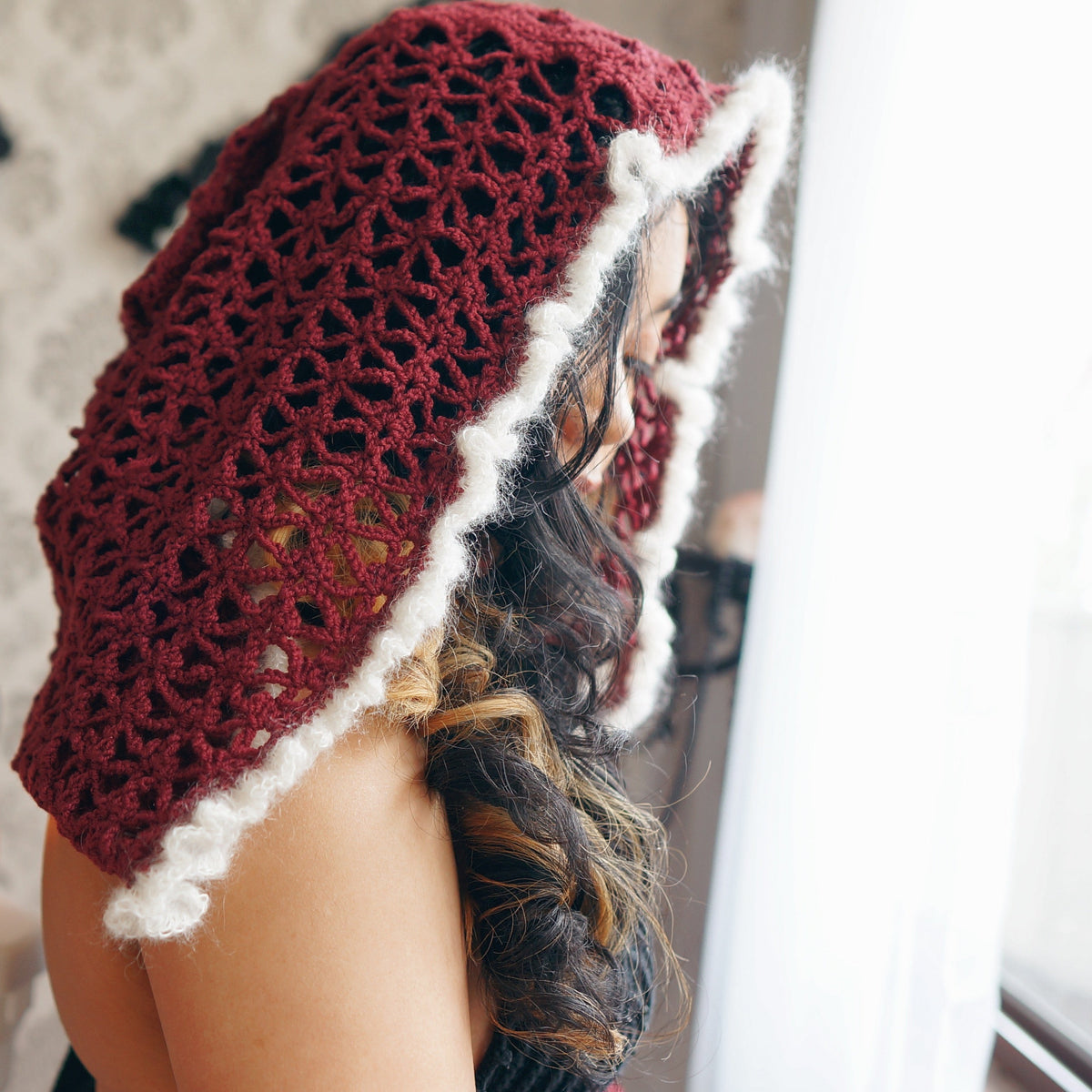 Amarie Romantic Lace HOOD SET
